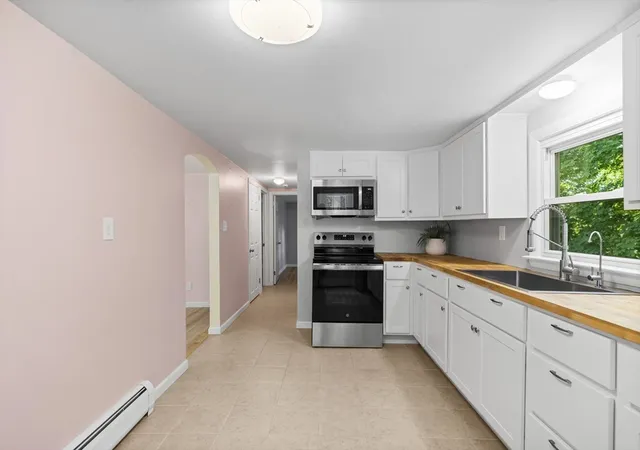 5th image of 140 Highland Ave, Russell, MA 01071 | MLS# 73540170