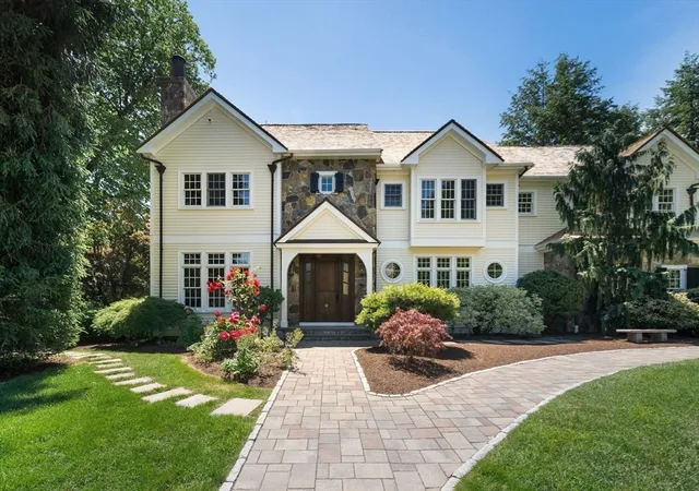3rd image of 8 Valley Road, Wellesley Hills, MA 02481 | MLS# 73540282