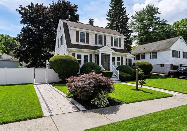 2nd image of 12 Sunset Rd, Stoneham, MA 02180 | MLS# 73549994