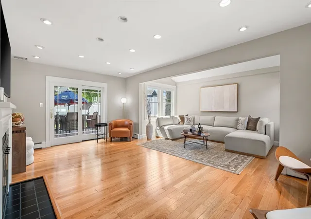 3rd image of 12 Sunset Rd, Stoneham, MA 02180 | MLS# 73549994