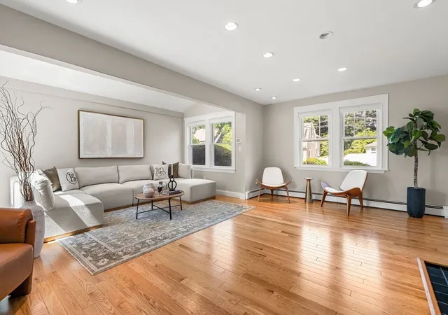 4th image of 12 Sunset Rd, Stoneham, MA 02180 | MLS# 73549994