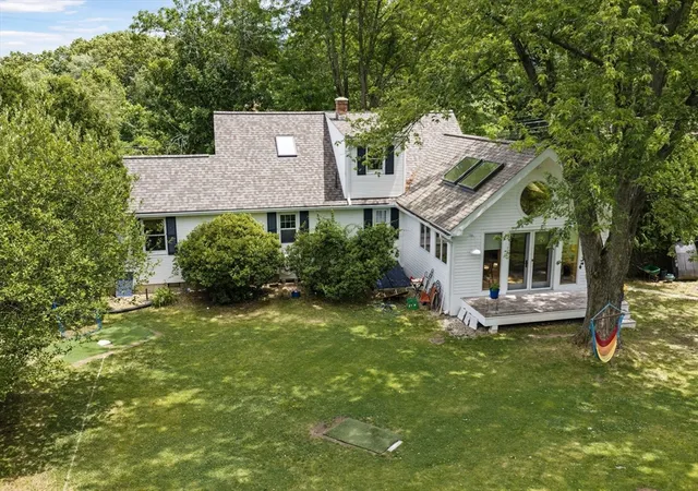 Homes for sale in Easthampton, MA | 183 Park St, Easthampton, MA 01027 | MLS# 73539802