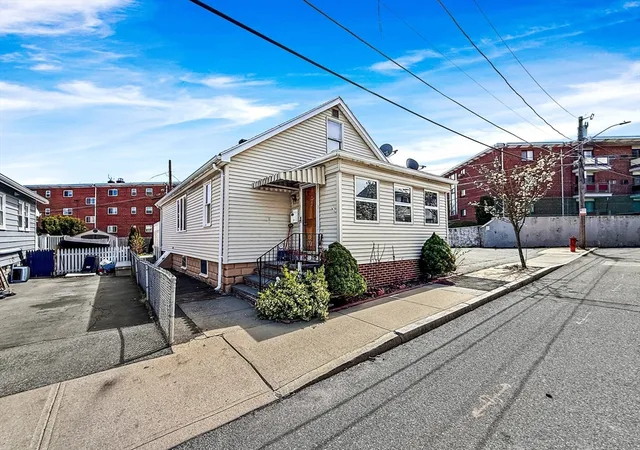 Homes for sale in Everett, MA | 14 Oak Ter, Everett, MA 02149 | MLS# 73506190
