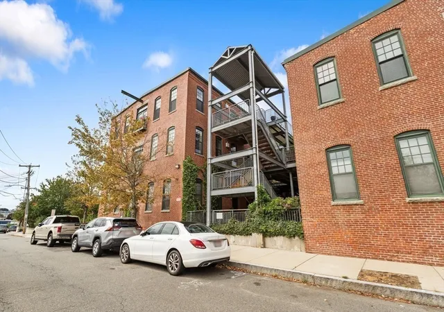 Homes for sale in Chelsea, MA | 60 Dudley St #32, Chelsea, MA 02150 | MLS# 73492087