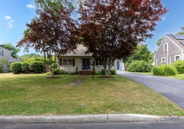 3rd image of 72 North Street, Fairhaven, MA 02719 | MLS# 73552514