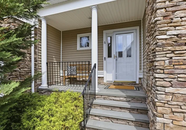 4th image of 6 Leanne Way #3, Franklin, MA 02038 | MLS# 73555236