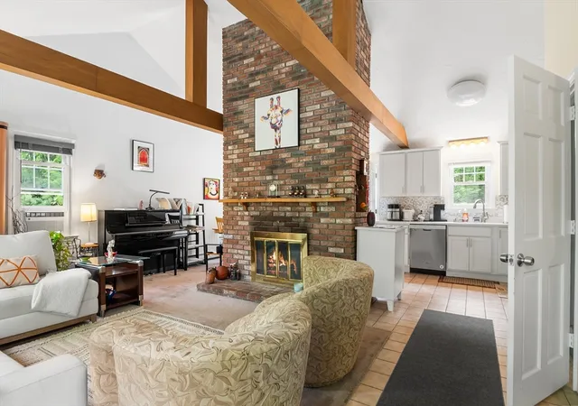 3rd image of 19 Hood Dr, Plymouth, MA 02360 | MLS# 73543014