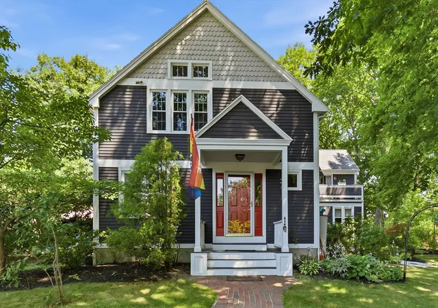 1st image of 2 Coombs Cir #1, Newburyport, MA 01950 | MLS# 73553364