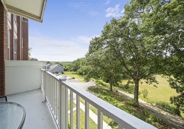 4th image of 100 Parks St #18, Duxbury, MA 02332 | MLS# 73550105