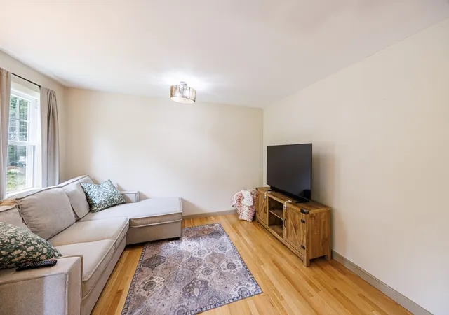4th image of 142 Squannacook Rd, Shirley, MA 01464 | MLS# 73546415