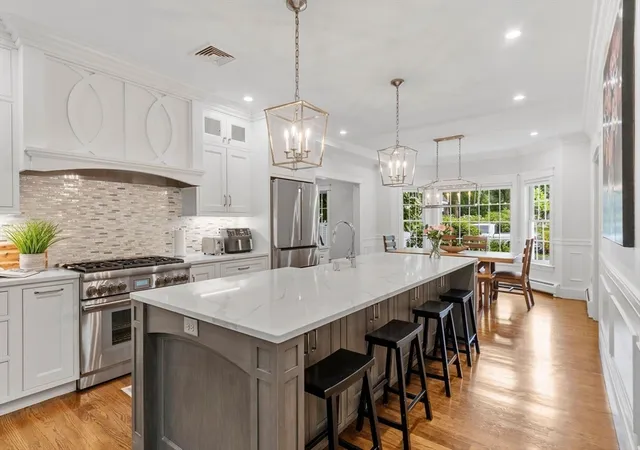 Photo 3 of Single family home for sale at 263 Elm St, Concord, MA 01742 | MLS# 73529339 | Listing updated on 2026-08-29