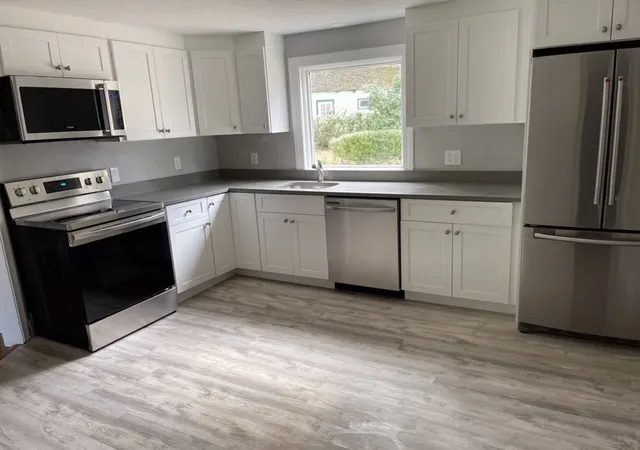 3rd image of 415 Mill Street, Worcester, MA 01602 | MLS# 72810531