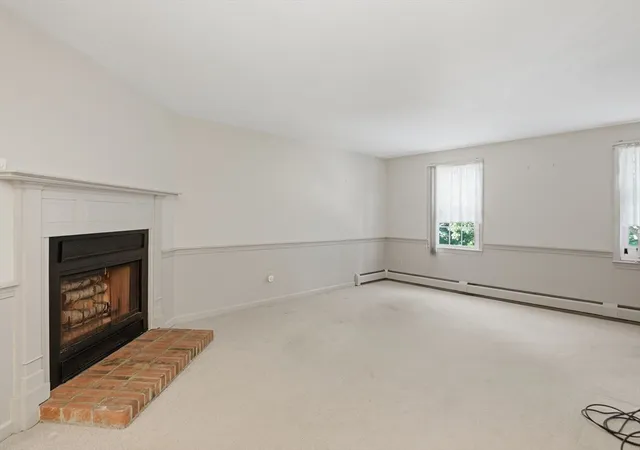 Photo 4 of Sale Pending at 5 Tuck Farm Rd #4, Auburn, MA 01501 | MLS# 73563461 | Listing updated on 2026-08-22