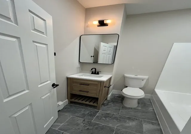 10th image of 17 M Street, South Boston, MA 02127 | MLS# 73469155