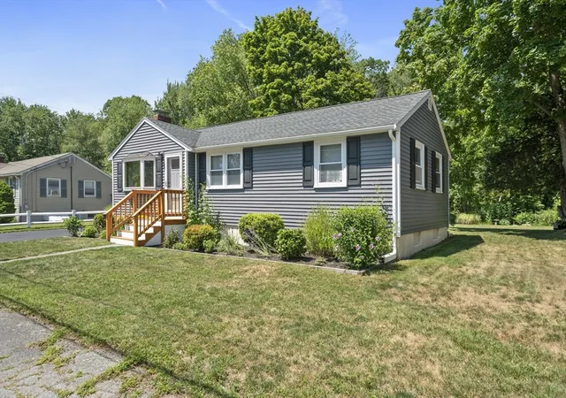 2nd image of 38 Roseen Rd, Holbrook, MA 02343 | MLS# 73559607