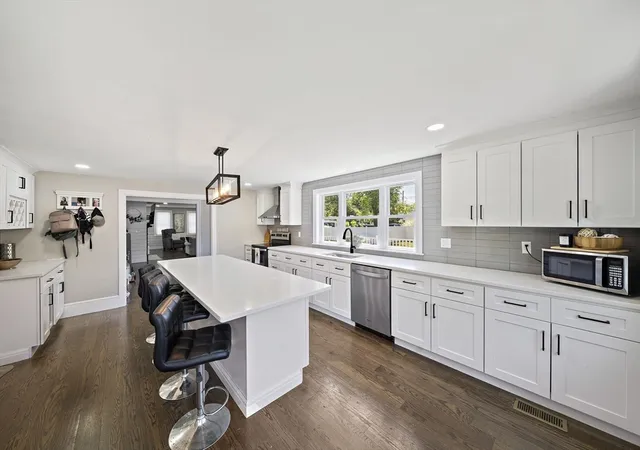 Homes for sale in East Bridgewater, MA | 139 Washinton Stree, East Bridgewater, MA 02333 | MLS# 73532206