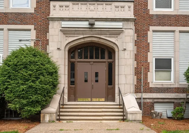 2nd image of 21 Middlesex Ave #303, Worcester, MA 01604 | MLS# 73552755