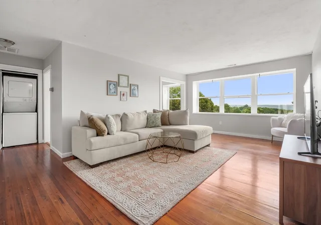 4th image of 21 Middlesex Ave #303, Worcester, MA 01604 | MLS# 73552755