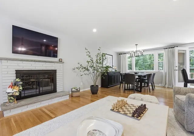 Homes for sale in Framingham, MA | 42 Ledgewod Rd, Framingham, MA 01701 | MLS# 73547421