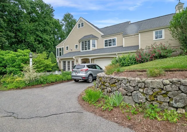 2nd image of 47 Great Hill Dr #47, Topsfield, MA 01983 | MLS# 73547379