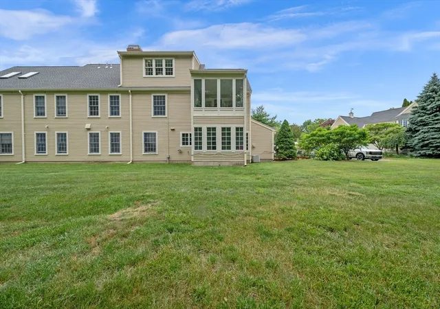 2nd image of 47 Great Hl Dr, Topsfield, MA 01983