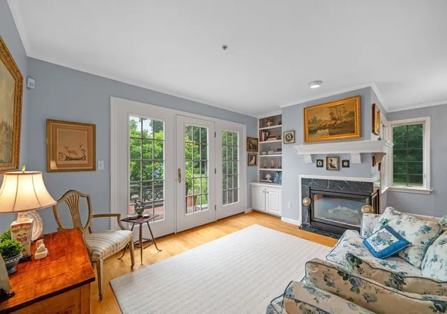 3rd image of 47 Great Hl Dr, Topsfield, MA 02576