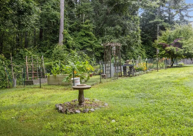 5th image of 9 Bridle Path Lane, Middleboro, MA 02346 | MLS# 73557518