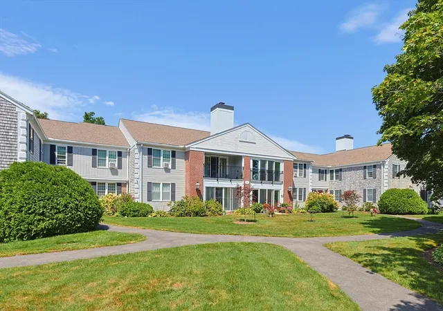 2nd image of 7 Highview Dr, Sandwich, MA 02563