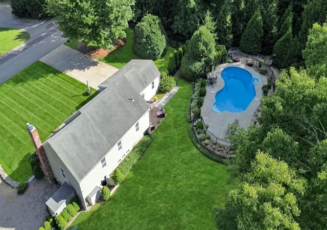 Photo 2 of Sale Pending at 3 Copper Beech Dr, Kingston, MA 02364 | MLS# 73569311 | Listing updated on 2026-09-16