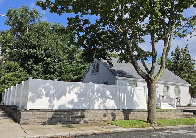 5th image of 10 Wayne St, Fall River, MA 02721 | MLS# 73557850