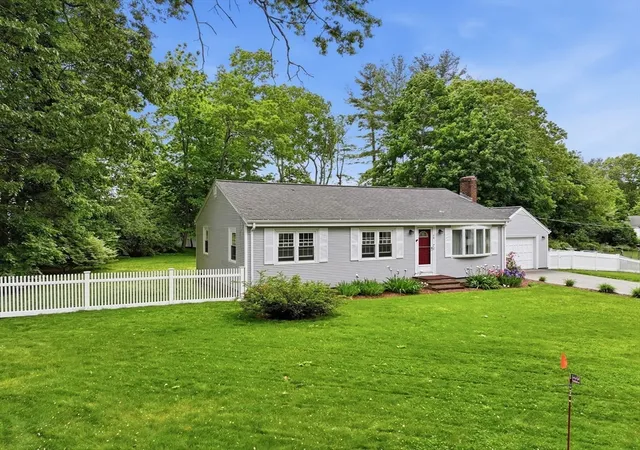Homes for sale in Walpole, MA | 75 William Street, Walpole, MA 02081 | MLS# 73537747