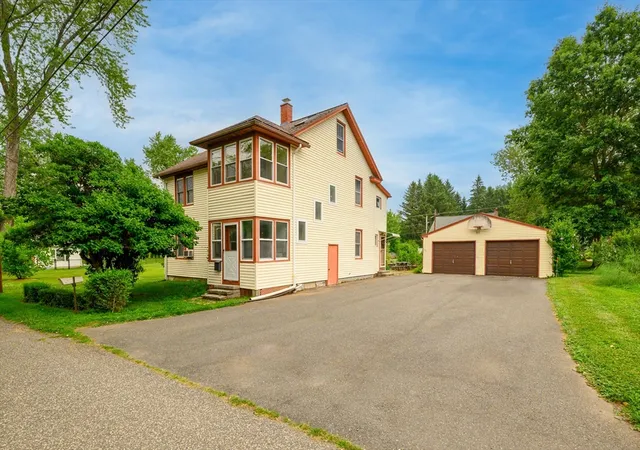 1st image of 16 Boynton Ave, South Hadley, MA 01075 | MLS# 73553182