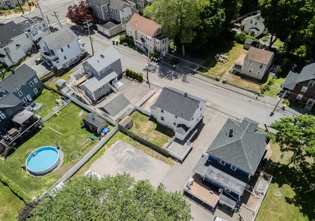 Homes for sale in Woburn, MA | 11 North Warren St, Woburn, MA 01801 | MLS# 73538937