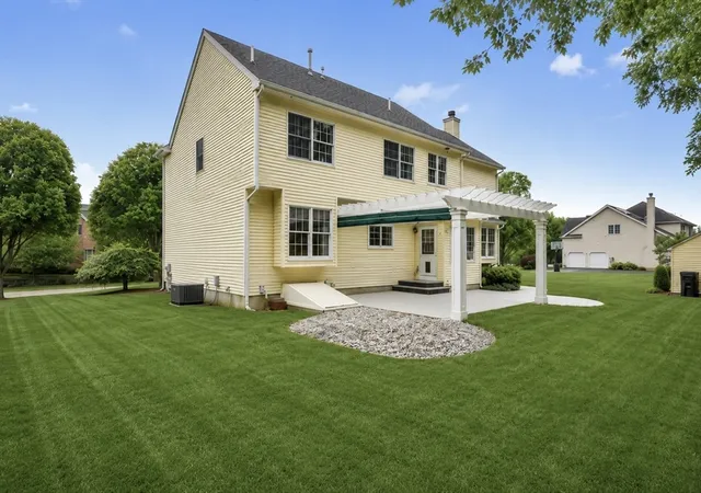 Photo 2 of Sale Pending at 7 Whitehall Way, Bellingham, MA 02019 | MLS# 73551300 | Listing updated on 2026-09-19