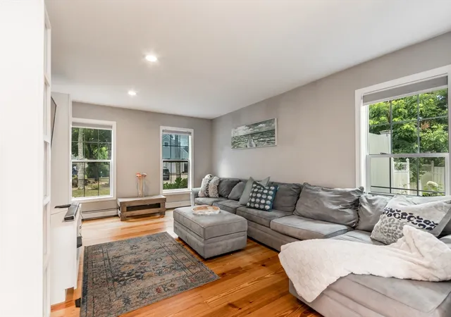 5th image of 8 Hampden Rd, East Falmouth, MA 02536 | MLS# 73556235