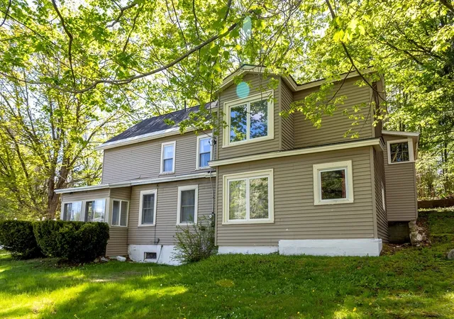 Homes for sale in Athol, MA | 102 Summer Street, Athol, MA 01331 | Houzeo