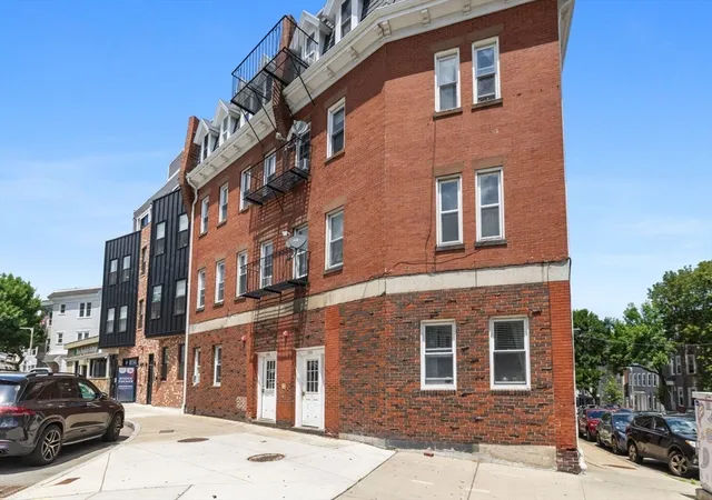 2nd image of 130 Emerson St, South Boston, MA 02127