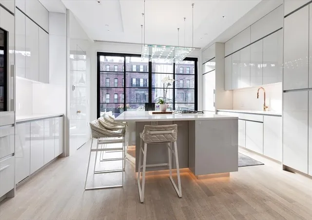 4th image of 158 W Canton St, Boston, MA 02118 | MLS# 73485860