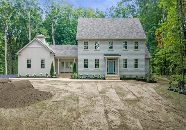 Photo 1 of Sale Pending at 423 Middle St, West Newbury, MA 01985 | MLS# 73562608 | Listing updated on 2026-09-15