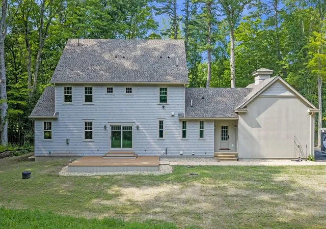 Photo 3 of Sale Pending at 423 Middle St, West Newbury, MA 01985 | MLS# 73562608 | Listing updated on 2026-09-15
