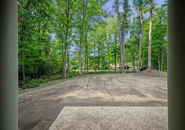 Photo 3 of Sale Pending at 423 Middle St, West Newbury, MA 01985 | MLS# 73562608 | Listing updated on 2026-09-15