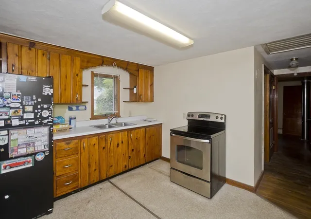 5th image of 84 Bourbeau St, Chicopee, MA 01020 | MLS# 73557475