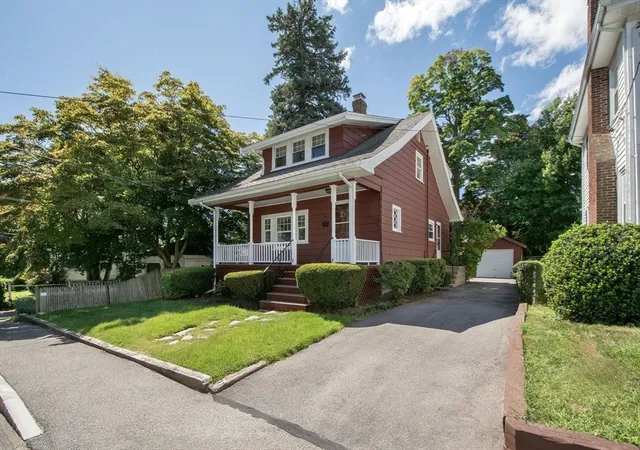 Photo 2 of Sale Pending at 10 Elmlawn Rd, Braintree, MA 02184 | MLS# 73568864 | Listing updated on 2026-09-15