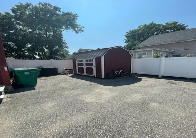 42nd image of 64 Fulton St, Lowell, MA 01850 | MLS# 73555509
