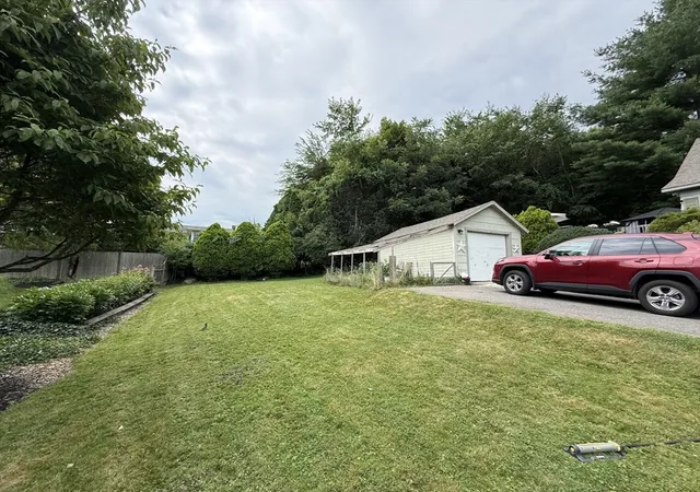 Photo 4 of Sale Pending at 74 Wilkinson St, Worcester, MA 01606 | MLS# 73549675 | Listing updated on 2026-08-21