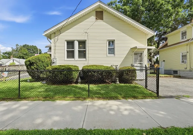 Photo 2 of Sale Pending at 103 Duryea St, Springfield, MA 01104 | MLS# 73560656 | Listing updated on 2026-09-03