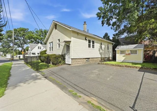Photo 2 of Sale Pending at 103 Duryea St, Springfield, MA 01104 | MLS# 73560656 | Listing updated on 2026-09-03