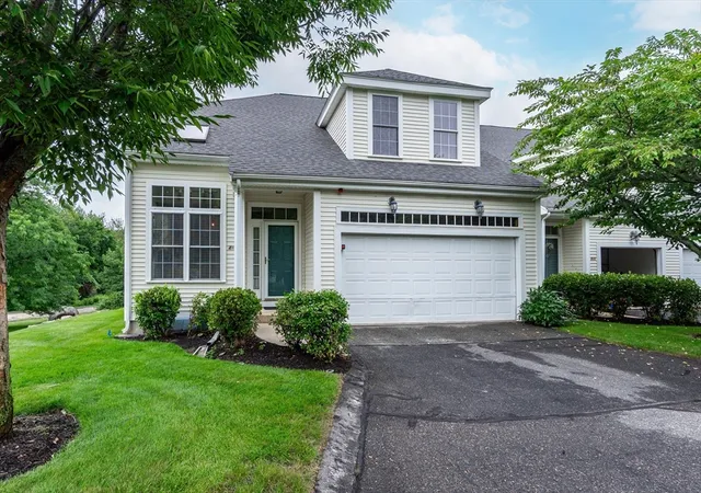 1st image of 4 Kingson Ln #1, Medway, MA 02053 | MLS# 73566999