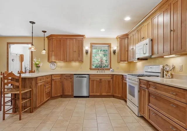 Homes for sale in Hubbardston, MA | 41 Penobscott Ave, Hubbardston, MA 01452 | MLS# 73548520