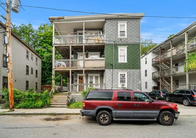 1st image of 27 Henry St, Southbridge, MA 01550 | MLS# 73567956